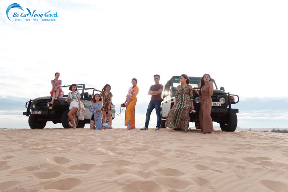Tour Du Lịch Mũi Né Bằng Xe Jeep